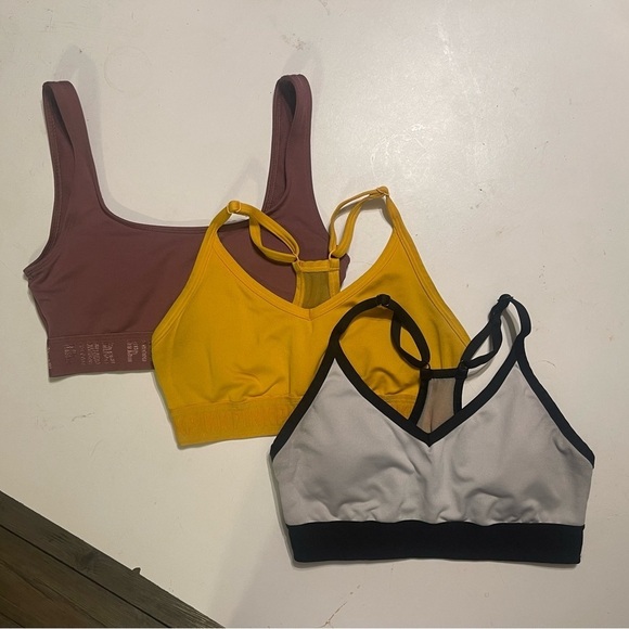 VS PINK Ultimate Women’s Small Sports Bra Bundle - Picture 2 of 12